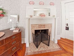 The Jeweled Turret Inn