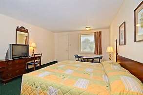 Motel 6 Sandersville, GA