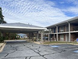 Motel 6 Sandersville, GA