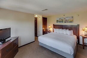 Chase On The Lake Resort Hotel