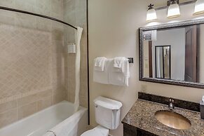 Chase On The Lake Resort Hotel