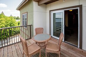 Chase On The Lake Resort Hotel