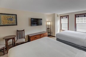 Chase On The Lake Resort Hotel