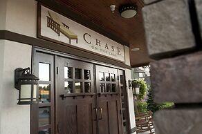 Chase On The Lake Resort Hotel