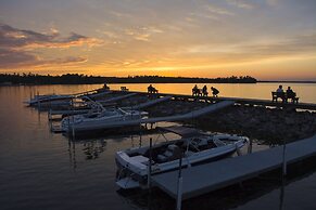 Chase On The Lake Resort Hotel