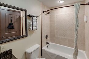 Chase On The Lake Resort Hotel