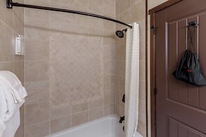 Chase On The Lake Resort Hotel