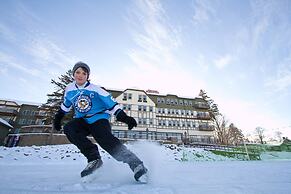 Chase On The Lake Resort Hotel