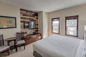 Chase On The Lake Resort Hotel