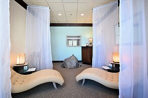 Chase On The Lake Resort Hotel