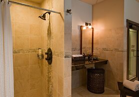 Chase On The Lake Resort Hotel