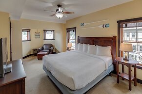 Chase On The Lake Resort Hotel