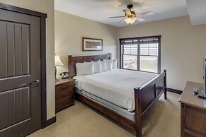 Chase On The Lake Resort Hotel