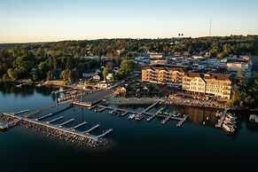 Chase On The Lake Resort Hotel