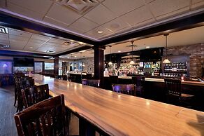 Chase On The Lake Resort Hotel