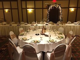 Chase On The Lake Resort Hotel