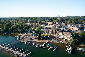 Chase On The Lake Resort Hotel