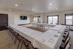 Chase On The Lake Resort Hotel