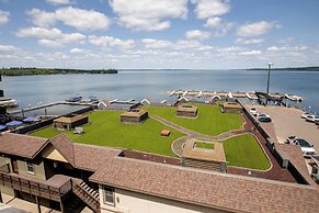 Chase On The Lake Resort Hotel