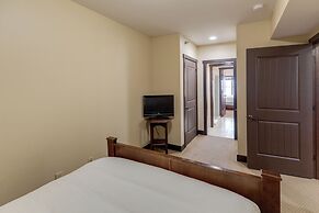 Chase On The Lake Resort Hotel