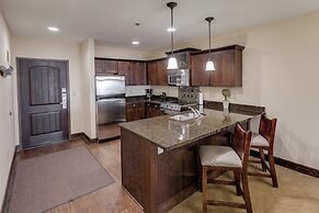 Chase On The Lake Resort Hotel