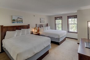 Chase On The Lake Resort Hotel