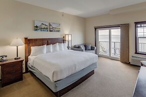 Chase On The Lake Resort Hotel