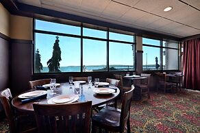 Chase On The Lake Resort Hotel