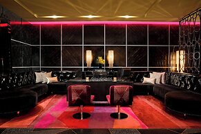 W Minneapolis - The Foshay