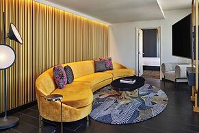 W Minneapolis - The Foshay