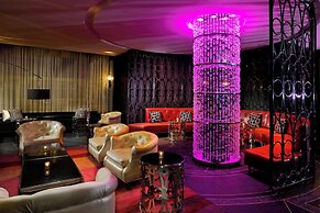 W Minneapolis - The Foshay