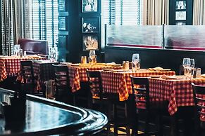 W Minneapolis - The Foshay