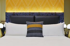 W Minneapolis - The Foshay