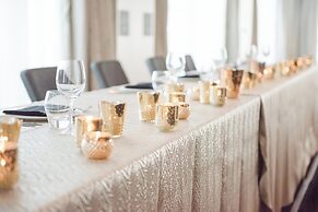 W Minneapolis - The Foshay