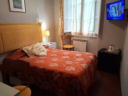 Tourist House