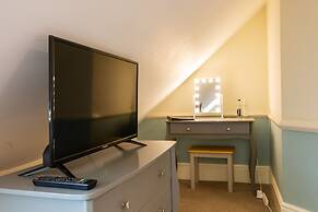 Woodlands Lodge Hotel