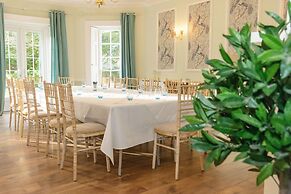 Woodlands Lodge Hotel