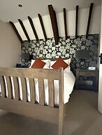 Woodlands Lodge Hotel