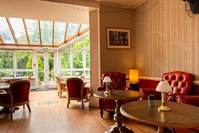 Woodlands Lodge Hotel