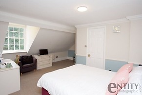 Woodlands Lodge Hotel