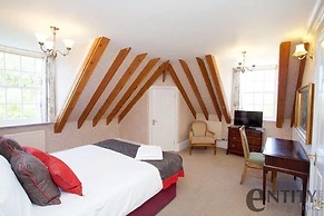 Woodlands Lodge Hotel