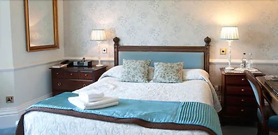 Woodlands Lodge Hotel