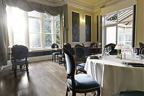 Woodlands Lodge Hotel