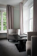 Woodlands Lodge Hotel