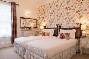 Woodlands Lodge Hotel