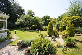 Woodlands Lodge Hotel