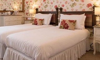 Woodlands Lodge Hotel