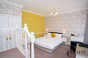 Woodlands Lodge Hotel