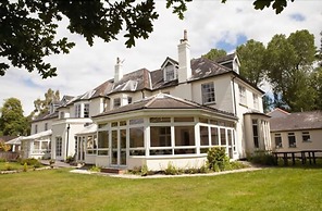 Woodlands Lodge Hotel