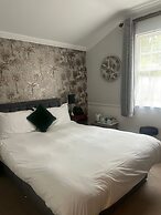 Woodlands Lodge Hotel